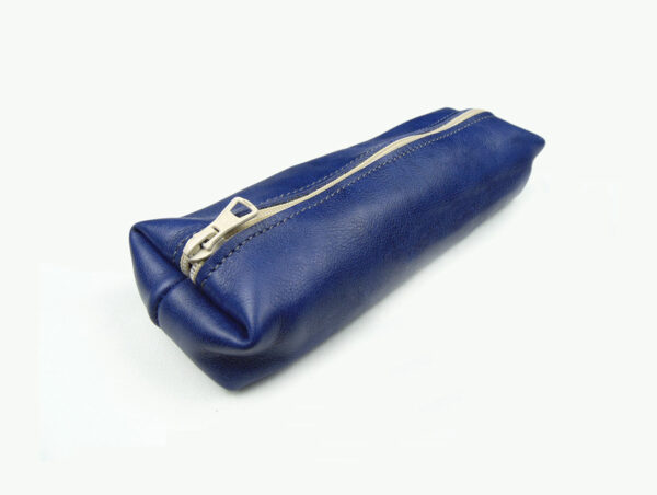 Trousse en cuir bleu